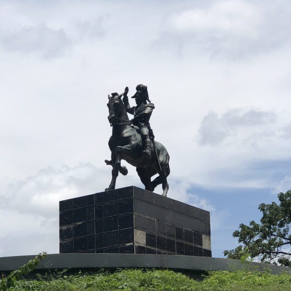 3024px-Equestrian_statue_of_Jean-Jacques_Dessalines_in_Port-au-Prince_(close)