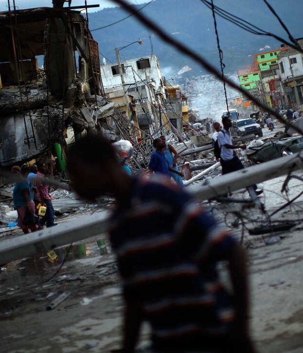 The earthquake has left the capital in total destruction. The U.S. military and aid agencies are arriving and trying to fan out across the city with relief supplies.